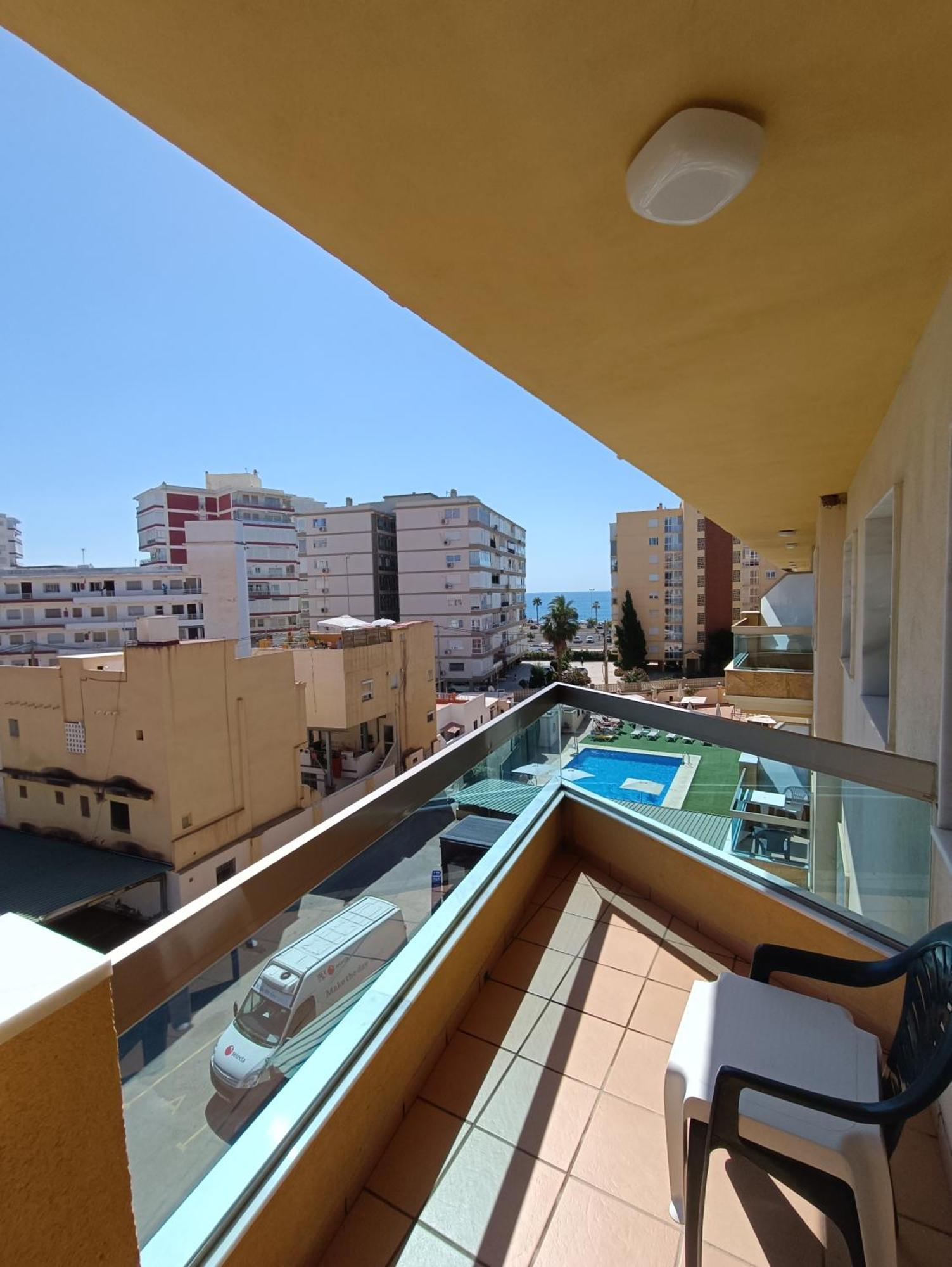 Apartamentos Proamar Torre Del Mar Exteriör bild